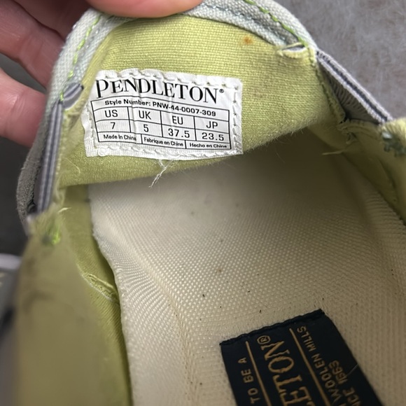 Pendleton slip on aztech women’s shoes - Picture 5 of 6